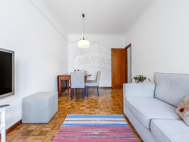 Apartamento T2 à venda em Agualva e Mira Sintra, Sintra RE/MAX Portugal