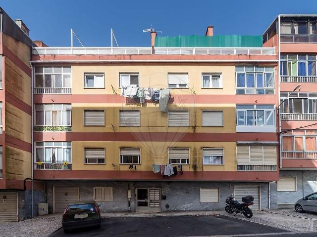 Apartamento T2 à venda em Agualva e Mira Sintra, Sintra RE/MAX Portugal