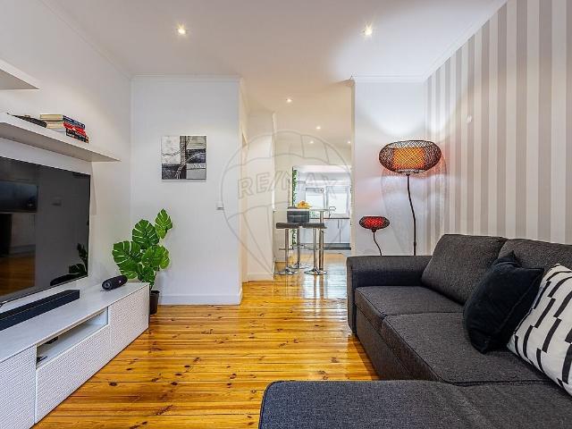 Apartamento T2 à venda em Agualva e Mira Sintra, Sintra RE/MAX Portugal
