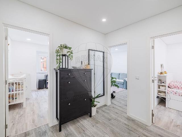 Apartamento T2 à venda em Agualva e Mira Sintra, Sintra RE/MAX Portugal