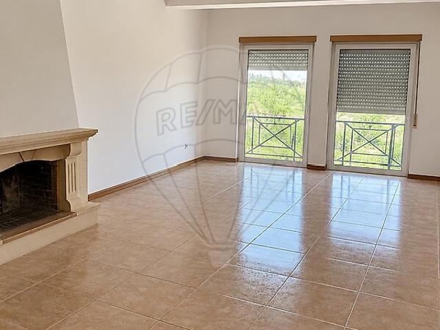 Apartamento T2 à venda em Alcobaça e Vestiaria, Alcobaça RE/MAX Portugal