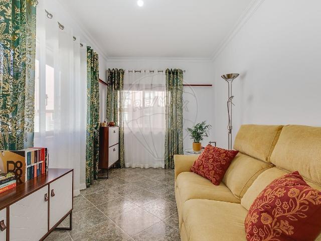 Apartamento T2 à venda em Algueirão Mem Martins, Sintra RE/MAX Portugal