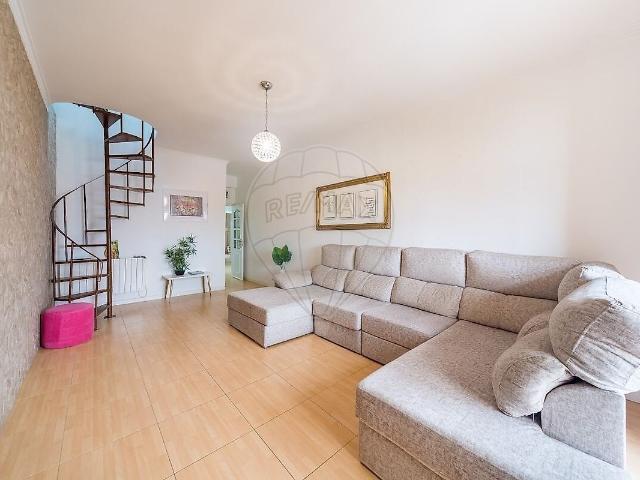 Apartamento T2 à venda em Algueirão Mem Martins, Sintra RE/MAX Portugal