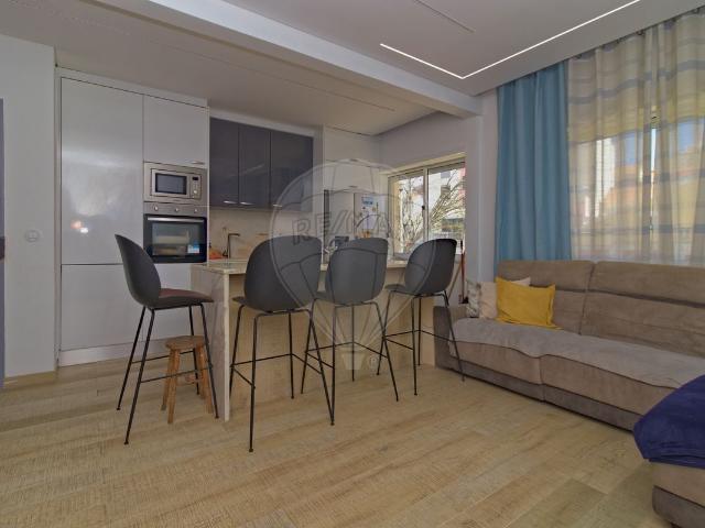 Apartamento T2 à venda em Algueirão Mem Martins, Sintra RE/MAX Portugal