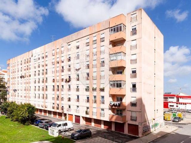 Apartamento T2 à venda em Algueirão Mem Martins, Sintra RE/MAX Portugal