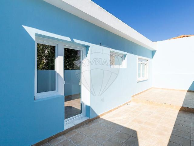 Apartamento T2 à venda em Algueirão Mem Martins, Sintra RE/MAX Portugal