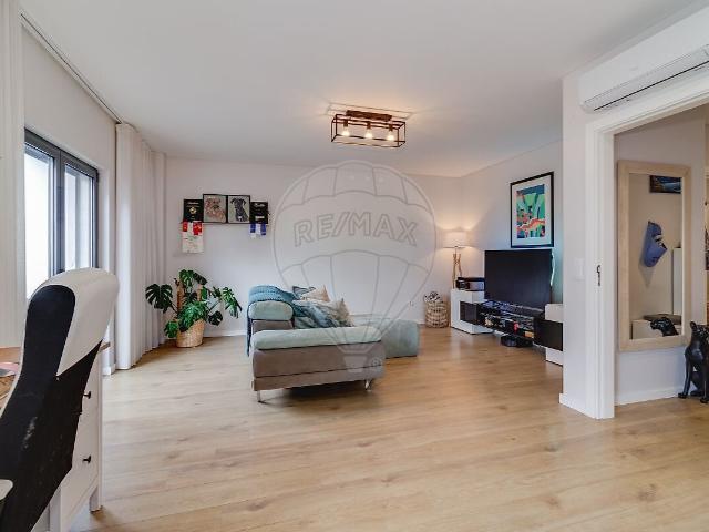 Apartamento T2 à venda em Algueirão Mem Martins, Sintra RE/MAX Portugal