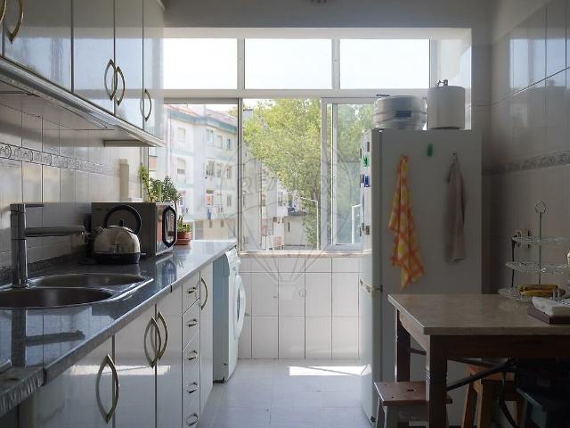 Apartamento T2 à venda em Algueirão Mem Martins, Sintra RE/MAX Portugal