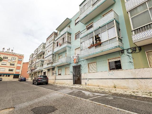 Apartamento T2 à venda em Algueirão Mem Martins, Sintra RE/MAX Portugal
