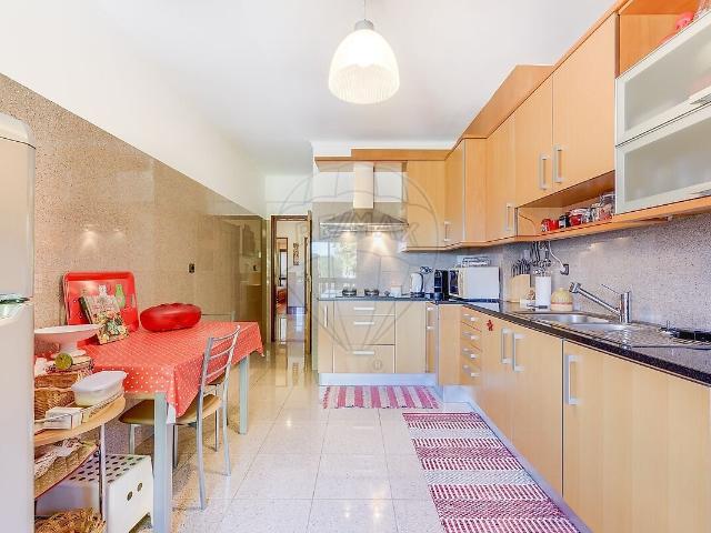 Apartamento T2 à venda em Alfragide, Amadora RE/MAX Portugal