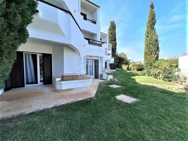 Apartamento T2 à venda em Alpouvar