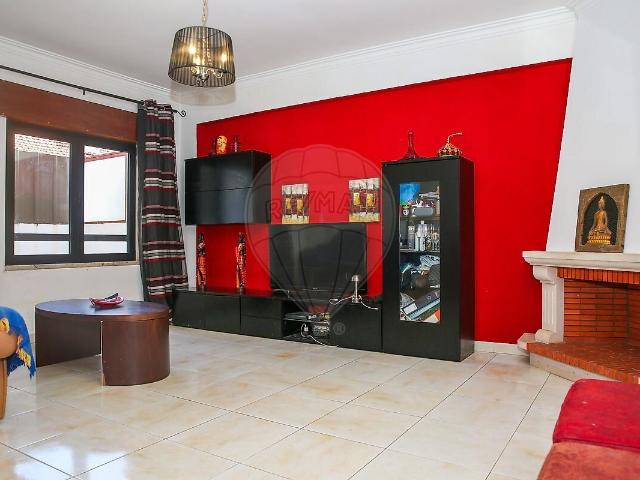 Apartamento T2 à venda em Alverca do Ribatejo e Sobralinho, Vila Franca de Xira RE/MAX Portugal