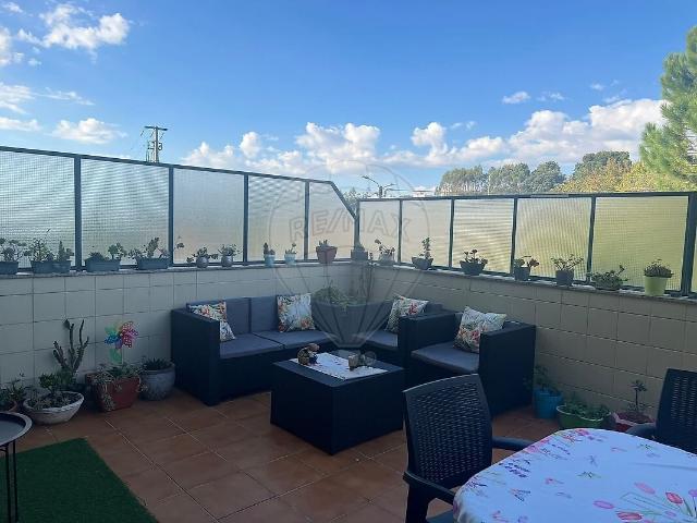 Apartamento T2 à venda em Arrifana, Santa Maria da Feira RE/MAX Portugal