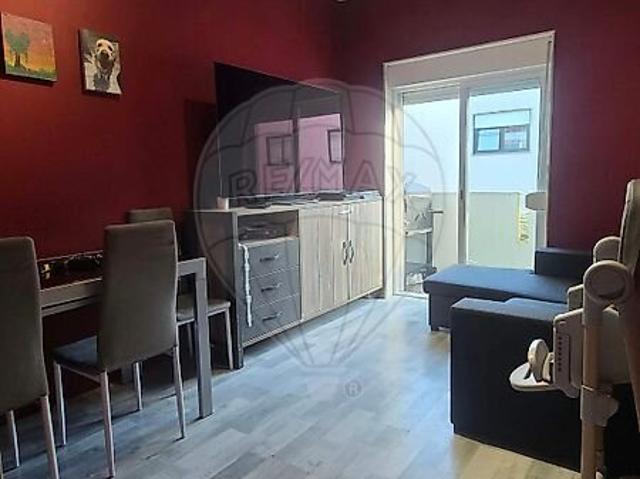 Apartamento T2 à venda em Baixa da Banheira e Vale da Amoreira, Moita RE/MAX Portugal