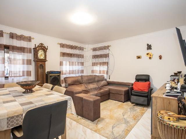 Apartamento T2 à venda em Baixa da Banheira e Vale da Amoreira, Moita RE/MAX Portugal