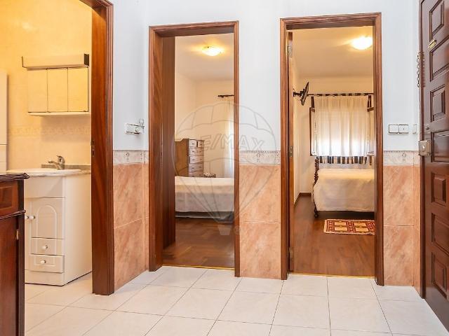 Apartamento T2 à venda em Baixa da Banheira e Vale da Amoreira, Moita RE/MAX Portugal