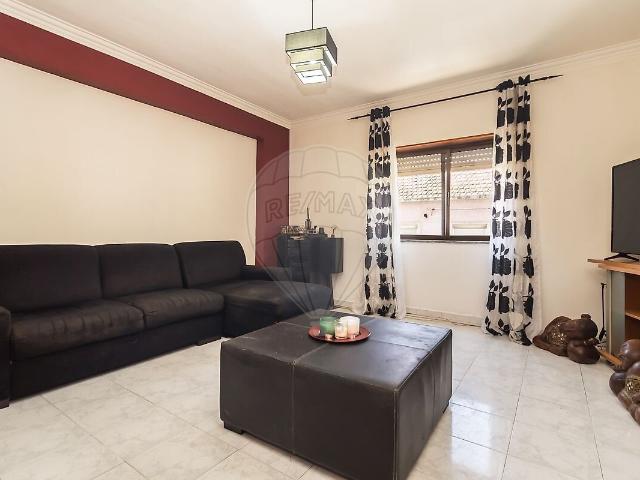 Apartamento T2 à venda em Baixa da Banheira e Vale da Amoreira, Moita RE/MAX Portugal