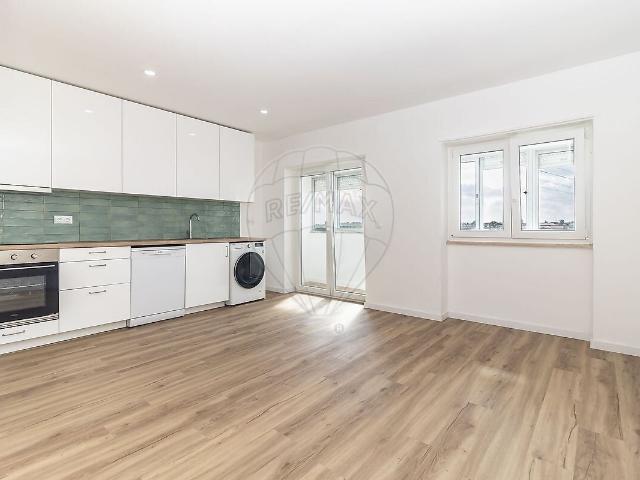 Apartamento T2 à venda em Baixa da Banheira e Vale da Amoreira, Moita RE/MAX Portugal