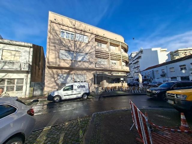Apartamento T2 à venda em Barcelos, Vila Boa e Vila Frescainha São Martinho e São Pedro, Barcelos RE/MAX Portugal
