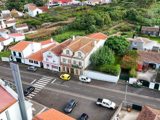 Apartamento T2 à venda em Biscoitos, Praia da Vitória RE/MAX Portugal