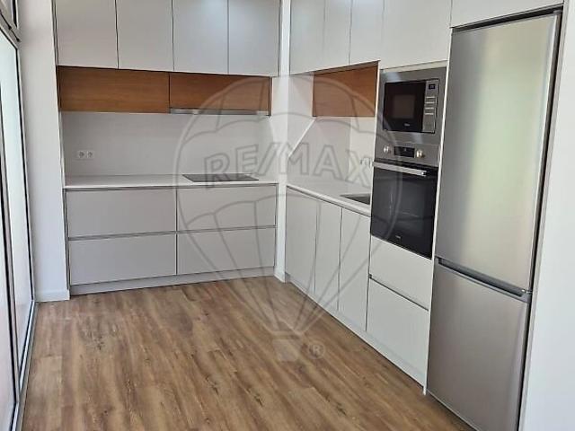 Apartamento T2 à venda em Bougado São Martinho e Santiago, Trofa RE/MAX Portugal