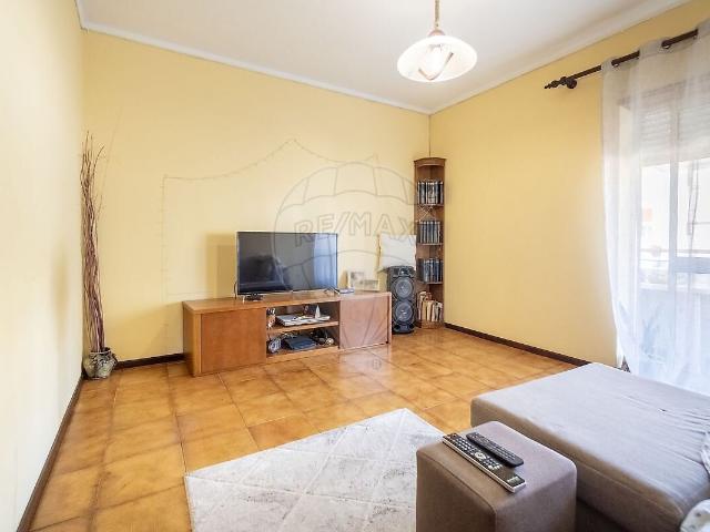 Apartamento T2 à venda em Brito, Guimarães RE/MAX Portugal