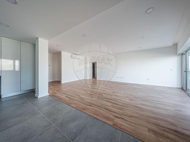 Apartamento T2 à venda em Currelos, Papízios e Sobral, Carregal do Sal RE/MAX Portugal