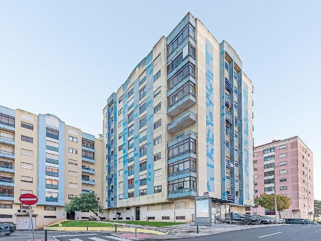Apartamento T2 à venda em Cacém e São Marcos, Sintra RE/MAX Portugal
