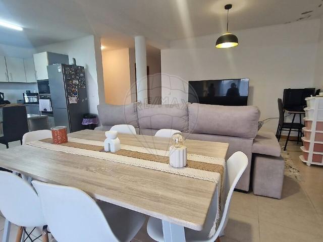 Apartamento T2 à venda em Calheta, Ribeira Grande RE/MAX Portugal