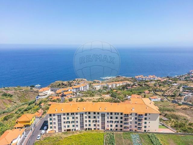 Apartamento T2 à venda em Caniço, Santa Cruz RE/MAX Portugal