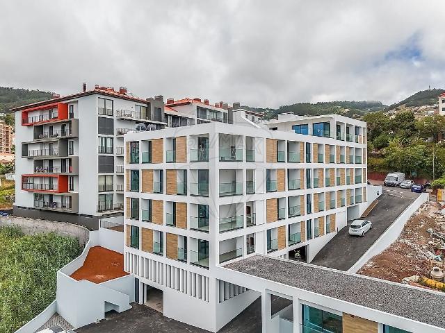 Apartamento T2 à venda em Caniço, Santa Cruz RE/MAX Portugal