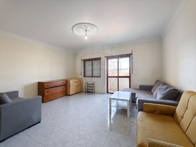 Apartamento T2 à venda em Carregado e Cadafais, Alenquer RE/MAX Portugal