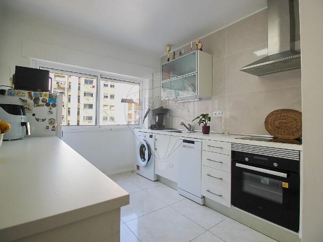 Apartamento T2 à venda em Carregado e Cadafais, Alenquer RE/MAX Portugal