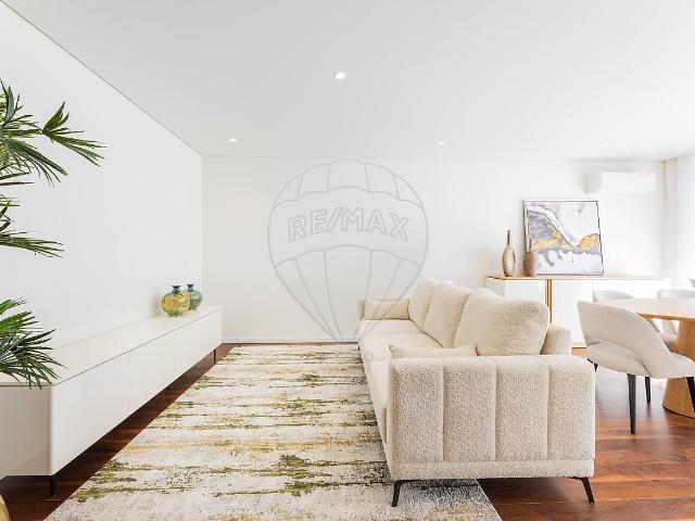 Apartamento T2 à venda em Cidade da Maia, Maia RE/MAX Portugal