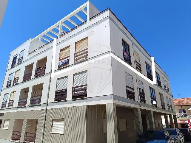 Apartamento T2 à venda em Coimbrão, Leiria RE/MAX Portugal