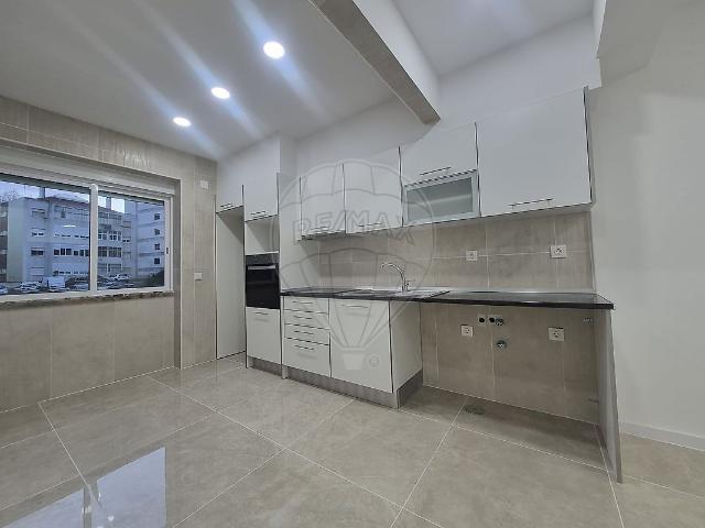 Apartamento T2 à venda em Cova da Piedade