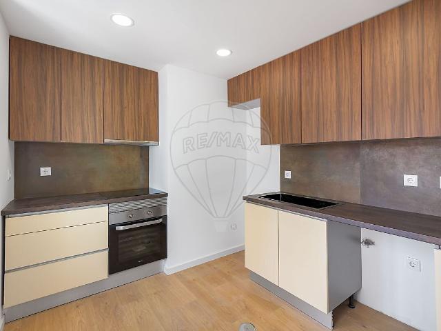 Apartamento T2 à venda em Covilhã e Canhoso, Covilhã RE/MAX Portugal