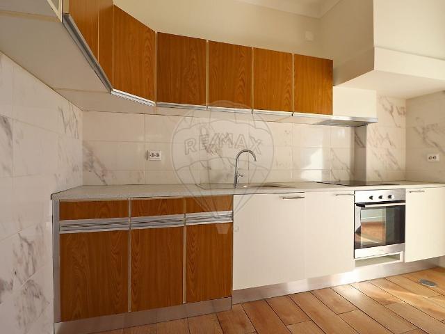 Apartamento T2 à venda em Covilhã e Canhoso, Covilhã RE/MAX Portugal