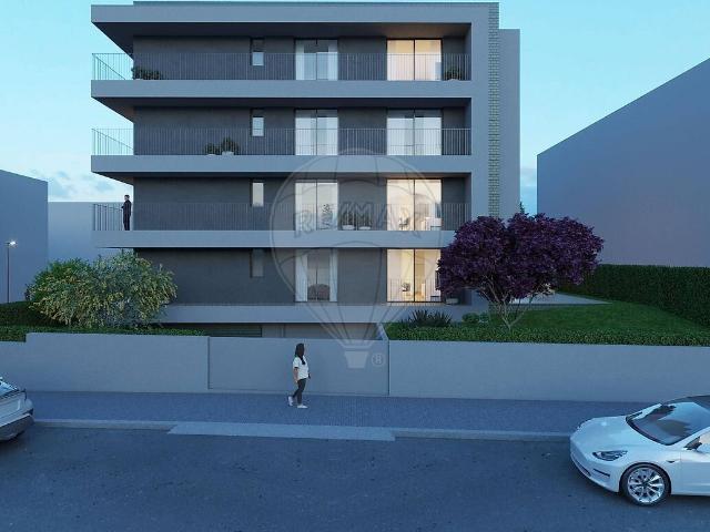 Apartamento T2 à venda em Ermesinde, Valongo RE/MAX Portugal