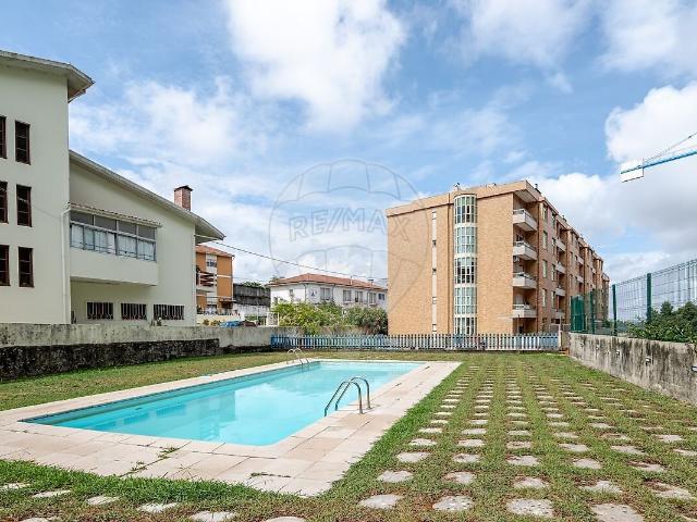 Apartamento T2 à venda em Gondomar São Cosme, Valbom e Jovim, Gondomar RE/MAX Portugal