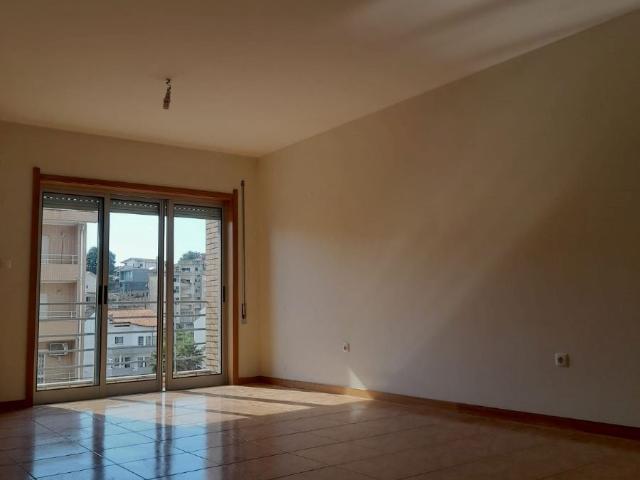 Apartamento T2 à venda em Gondomar