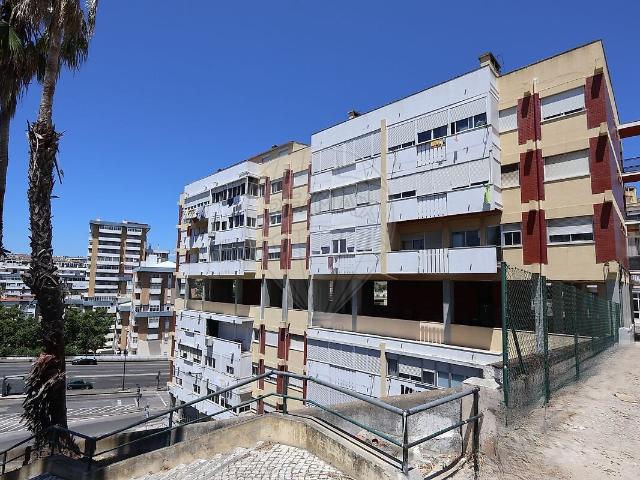 Apartamento T2 à venda em Lumiar, Lisboa RE/MAX Portugal