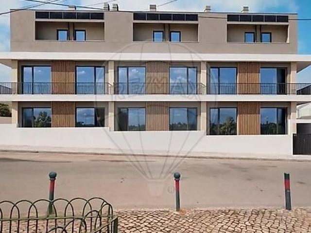 Apartamento T2 à venda em Loures, Loures RE/MAX Portugal