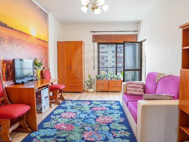 Apartamento T2 à venda em Loures, Loures RE/MAX Portugal