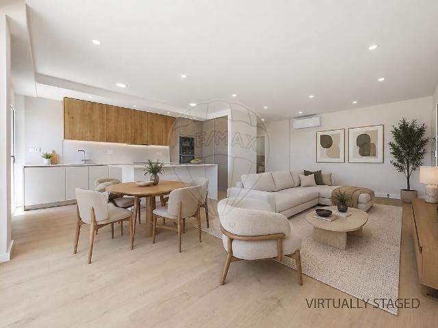 Apartamento T2 à venda em Loures, Loures RE/MAX Portugal