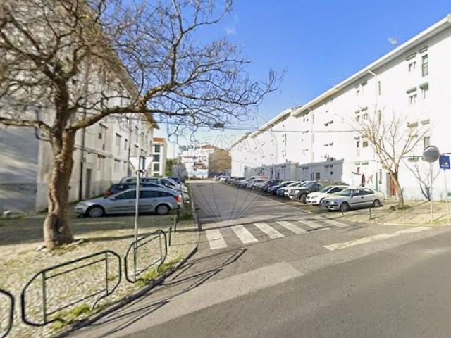 Apartamento T2 à venda em Pontinha e Famões, Odivelas RE/MAX Portugal