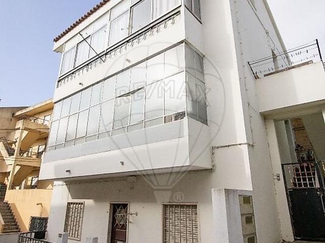 Apartamento T2 à venda em Pontinha e Famões, Odivelas RE/MAX Portugal