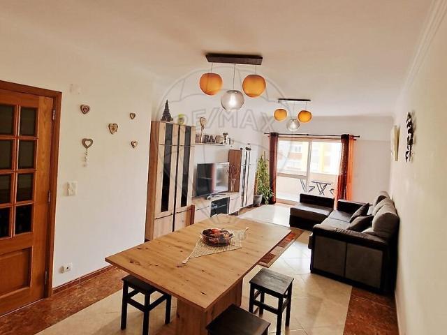 Apartamento T2 à venda em Póvoa de Santa Iria e Forte da Casa, Vila Franca de Xira RE/MAX Portugal