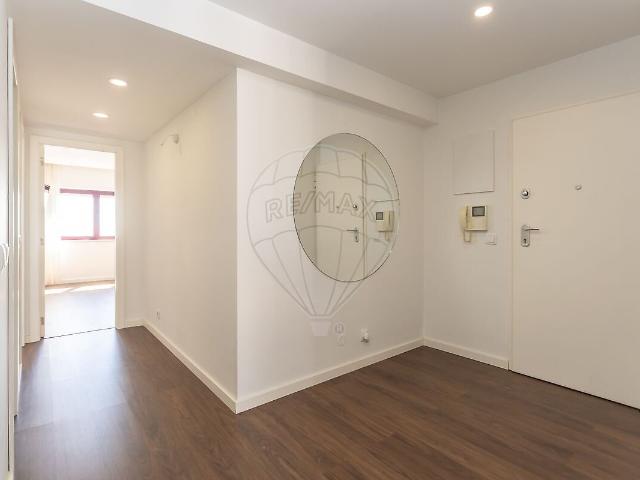 Apartamento T2 à venda em Póvoa de Santa Iria e Forte da Casa, Vila Franca de Xira RE/MAX Portugal