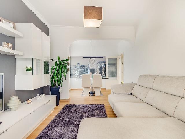 Apartamento T2 à venda em Póvoa de Santa Iria e Forte da Casa, Vila Franca de Xira RE/MAX Portugal